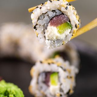 Суши Филаделфия тон (8бр)