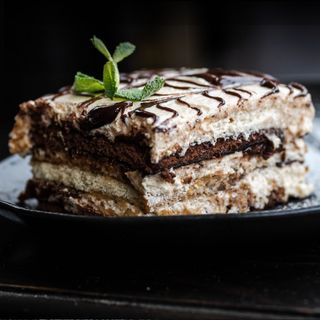 Бисквитена торта с Нутела (180г)