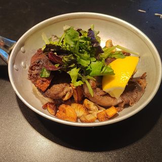 СВИНСКИ ЕЗИК С ПЕЧУРКИ В МАСЛО