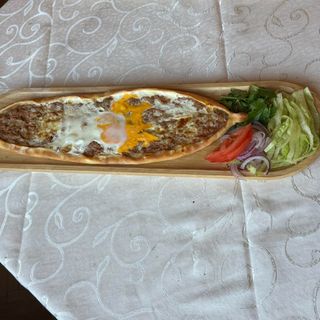 Пиде с кайма