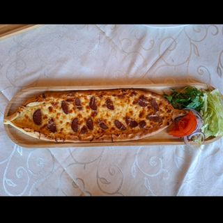 Пиде с телешко месо