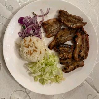 Свински гърди на жар с гарнитура