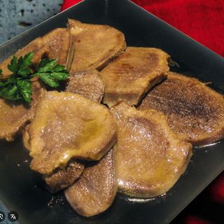 Телешки език с масло 200гр