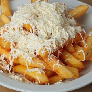 пържени картофи със сирене (300гр)