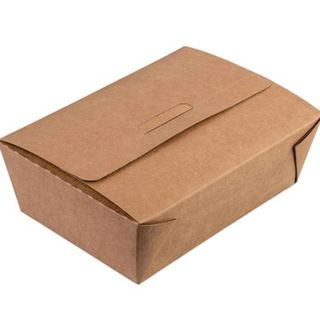 Торта с ягоди, сушени боровинки, крем маскарпоне и мус от малини