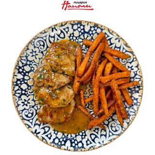 Свинско бон филе с маслен сос