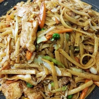 Нудли със зеленчуци (700гр .)