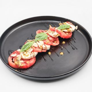 Салата Капрезе (400г)