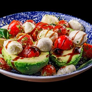 Авокадо с Моцарела