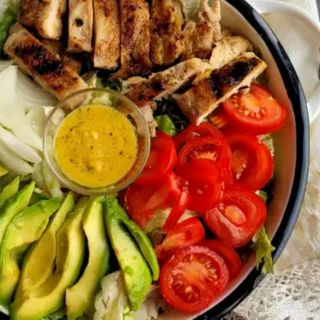 Кето Салата с Пиле