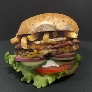 Мега Бургер + картофки и кока кола