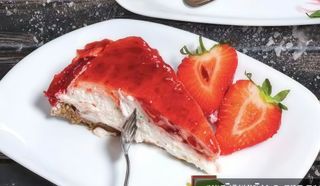 Чийзкейк с ягоди