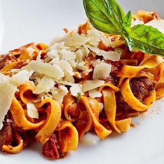 Талиатели с телешко филе и манатарки