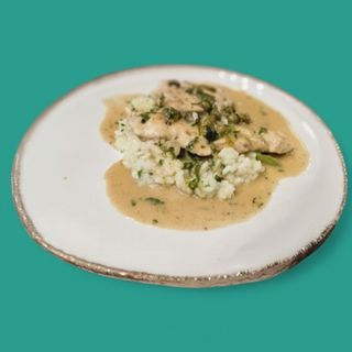 Пилешко филе с маслено лимонов сос