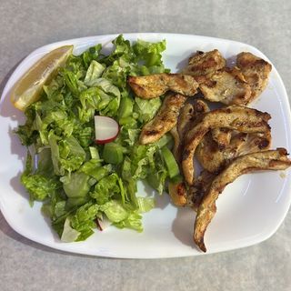 Пилешки филенца на скара с гарнитура зелена салата (ОБ)