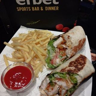 Тортила с хрупкаво пиле ( 400 гр )