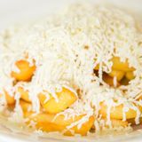 Пържени картофи със сирене (350г)