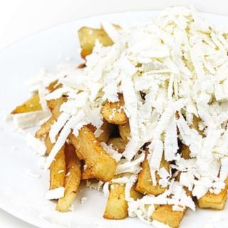 Пържени картофи със сирене