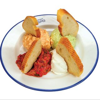 15.Сет традиционни български разядки (200г)