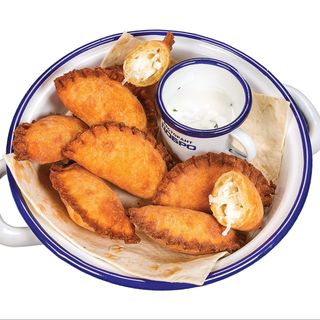 14.Картофени джобчета със сирене и кашкавал (210г)