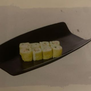 35.Хосомаки скарида и краставица