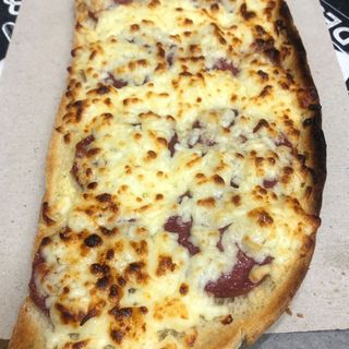 Принцеса с пушено свинско филе и кашкавал (200г)