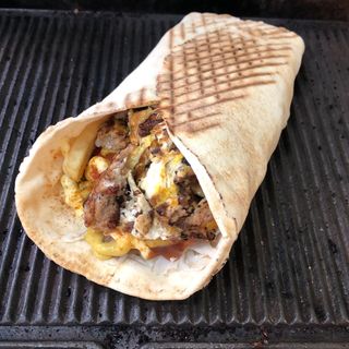 Арабска питка с луканка и кашкавал (350г)