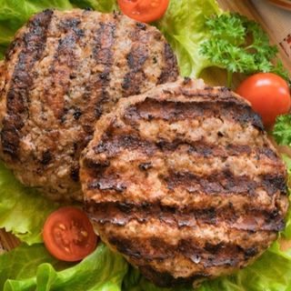 1 Телешки кюфтенца на скара