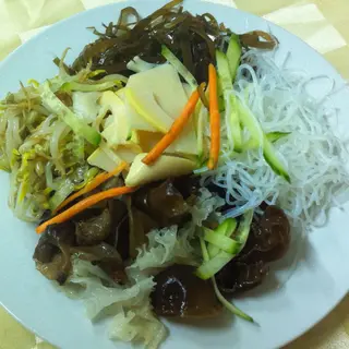6 Китайска салата