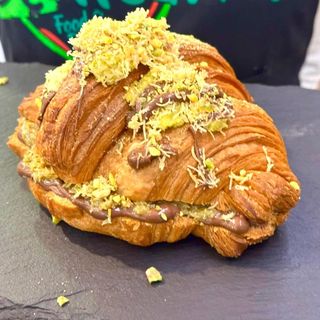 Дубайски кроасан