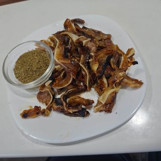 Свински уши на скара (300г)