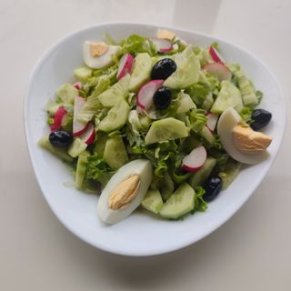 Зелена салата