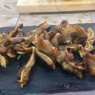 Свински уши