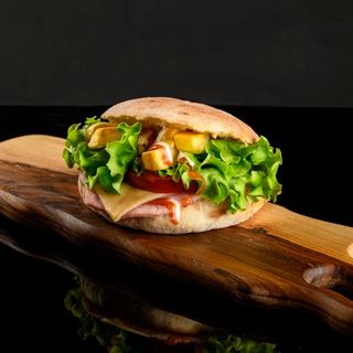 Сандвич с шунка