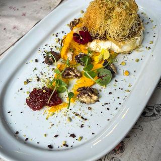 Запечено козе сирене в кадаиф 250 г