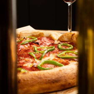 Пица със салам Чоризо (400гр.)