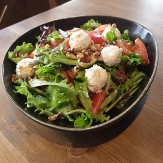 Салата Лабне (300гр.)