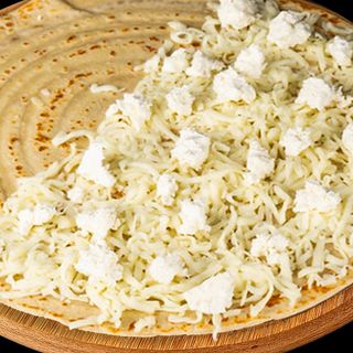 Палачинка със сирене и кашкавал (240г)