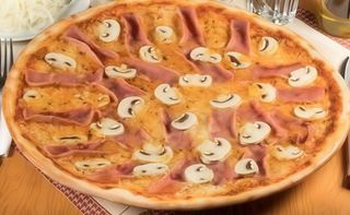 Семейна пица Капричоза