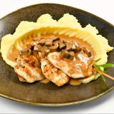 Пилешко филе с горски гъби (350г)