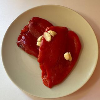 Печени чушки с чесън и оцет