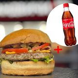 Свински бургер + кока кола напитка по избор 0.500мл.