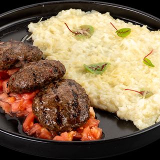 Телешки кюфтенца от селектирано телешко месо(380гр)