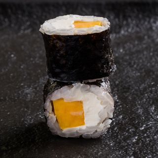 Хосомаки манго и филаделфия (100г) 8бр