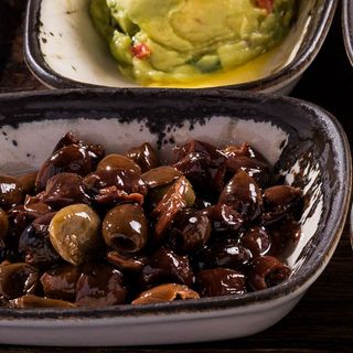 Маслини Таджаска (100г)