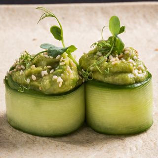 Авокадо гункан (90гр) 2бр