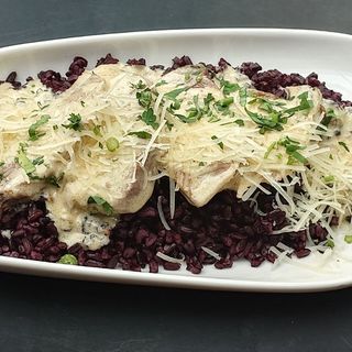 Телешки език в билково-сметанов сос