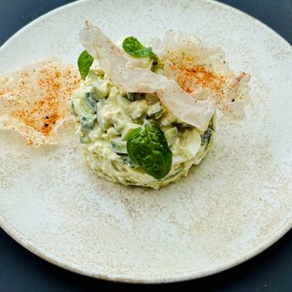 Протеинова салата с краставици