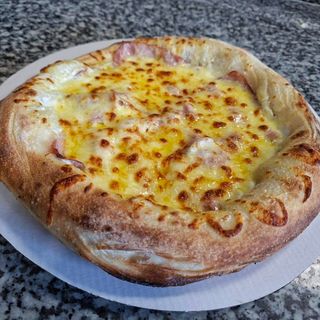 Пица Бекон и сметана (600г)
