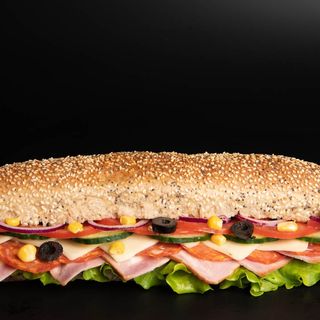 Сандвич чоризо, бекон, гауда (250г)